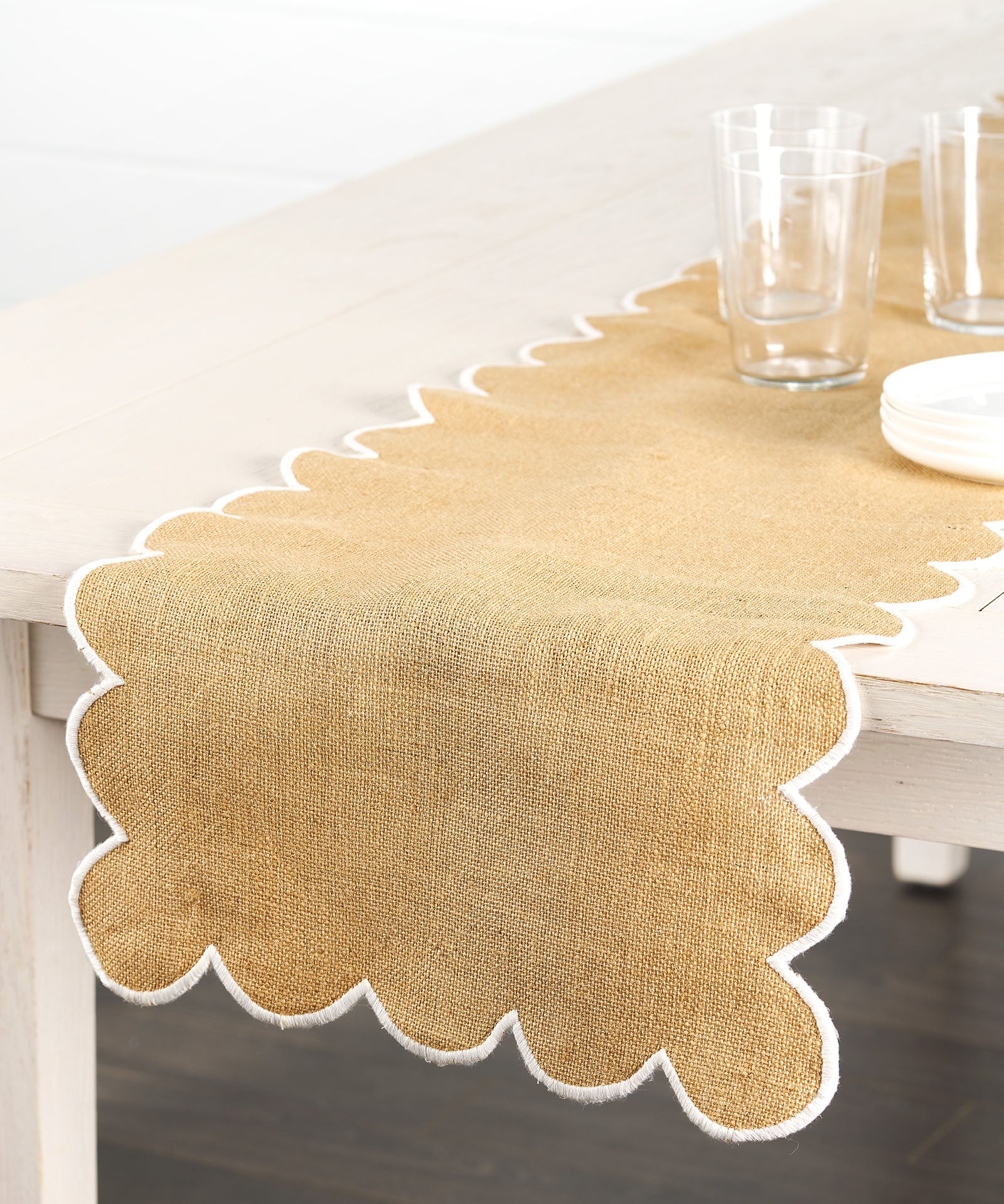 Jute Scalloped Runner